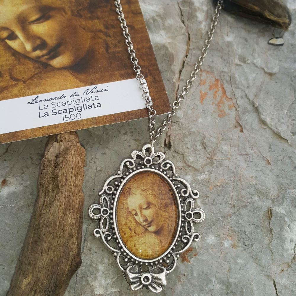 Da vinci shop necklace
